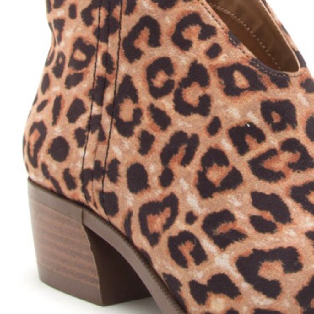 1 left! Qupid Cheetah U front cut heeled Bootie - Picture 7 of 7
